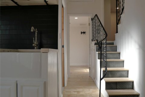 Casa en alquiler en Tampa, Florida, 2 dormitorios, 85.47 m2 № 1915642 - foto 18