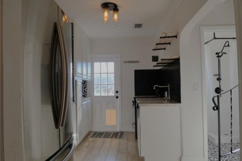Casa en alquiler en Tampa, Florida, 2 dormitorios, 85.47 m2 № 1915642 - foto 7