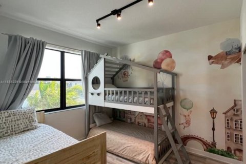 Touwnhouse à vendre à Lake Worth, Floride: 3 chambres, 215.25 m2 № 1936584 - photo 9