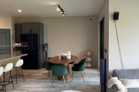 Touwnhouse à vendre à Lake Worth, Floride: 3 chambres, 215.25 m2 № 1936584 - photo 2