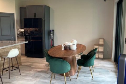 Touwnhouse à vendre à Lake Worth, Floride: 3 chambres, 215.25 m2 № 1936584 - photo 3