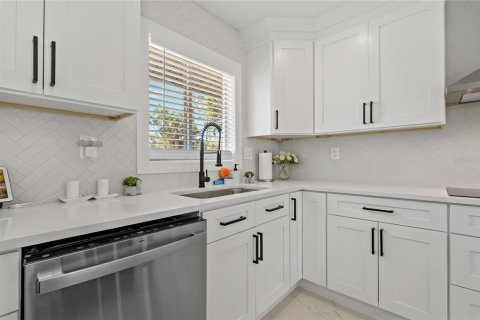 Casa en alquiler en Bradenton, Florida, 3 dormitorios, 126.72 m2 № 1514415 - foto 9