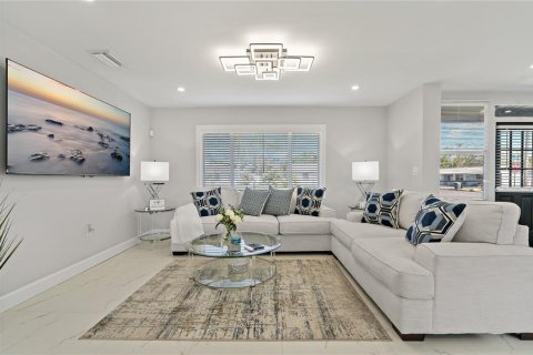 Casa en alquiler en Bradenton, Florida, 3 dormitorios, 126.72 m2 № 1514415 - foto 4