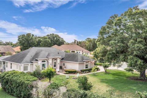 House in Orlando, Florida 5 bedrooms, 266.82 sq.m. № 2206674 - photo 3
