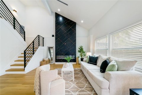 House in Palm Harbor, Florida 4 bedrooms, 168.71 sq.m. № 2206955 - photo 22