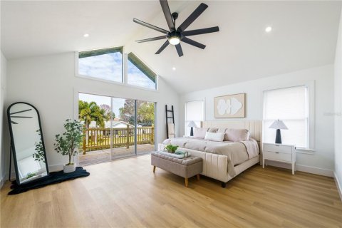House in Palm Harbor, Florida 4 bedrooms, 168.71 sq.m. № 2206955 - photo 30