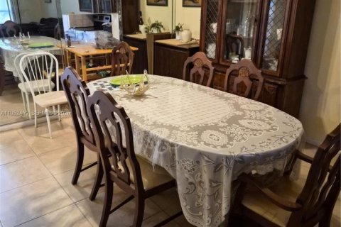 Купить кондоминиум в Санрайз, Флорида 2 спальни, 95.69м2, № 2090512 - фото 8
