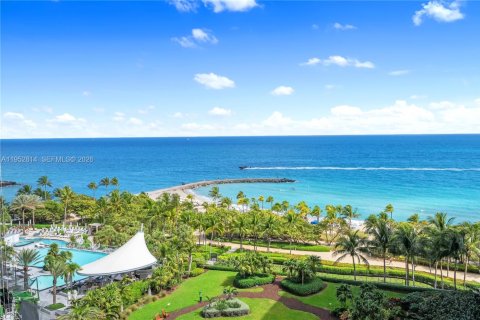 Condominio en venta en Bal Harbour, Florida, 2 dormitorios, 98.1 m2 № 2008707 - foto 2