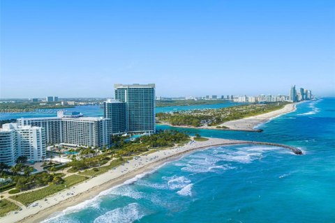 Condominio en venta en Bal Harbour, Florida, 2 dormitorios, 98.1 m2 № 2008707 - foto 28