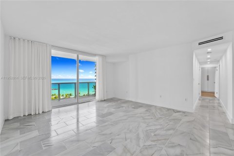 Condominio en venta en Bal Harbour, Florida, 2 dormitorios, 98.1 m2 № 2008707 - foto 7