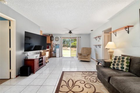 Villa ou maison à vendre à Ocala, Floride: 3 chambres, 108.05 m2 № 2143020 - photo 4