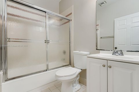 Купить виллу или дом в Пемброк-Пайнс, Флорида 5 комнат, 200.02м2, № 1949771 - фото 25