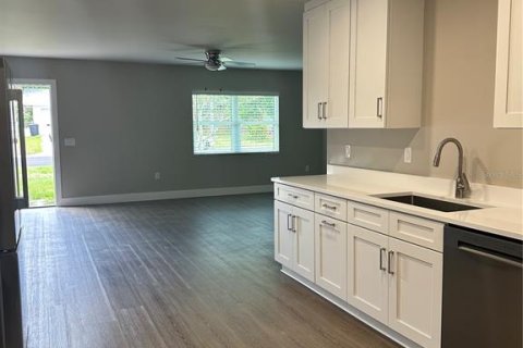 House in Clearwater, Florida 4 bedrooms, 186.18 sq.m. № 1681280 - photo 11