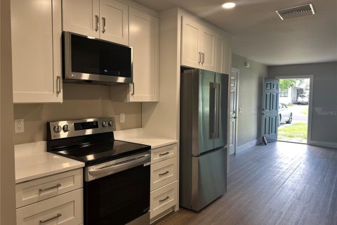 House in Clearwater, Florida 4 bedrooms, 186.18 sq.m. № 1681280 - photo 12