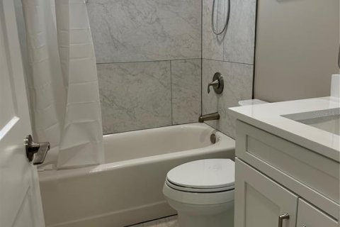 House in Clearwater, Florida 4 bedrooms, 186.18 sq.m. № 1681280 - photo 21