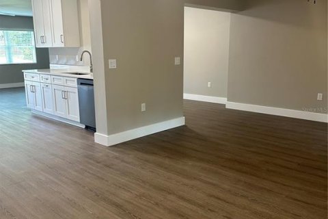 House in Clearwater, Florida 4 bedrooms, 186.18 sq.m. № 1681280 - photo 19