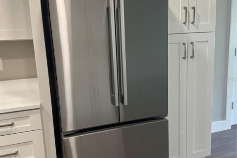 House in Clearwater, Florida 4 bedrooms, 186.18 sq.m. № 1681280 - photo 15