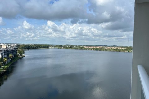 Condo in Miami, Florida, 1 bedroom  № 2180242 - photo 3