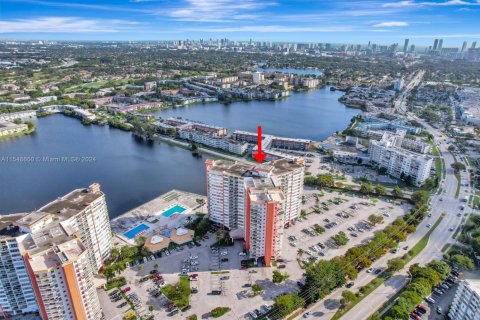 Condo in Miami, Florida, 1 bedroom № 2180242
