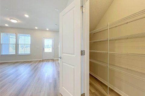 Touwnhouse à louer à Orlando, Floride: 3 chambres, 148.64 m2 № 2121231 - photo 22