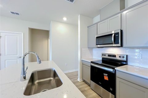 Touwnhouse à louer à Orlando, Floride: 3 chambres, 148.64 m2 № 2121231 - photo 18