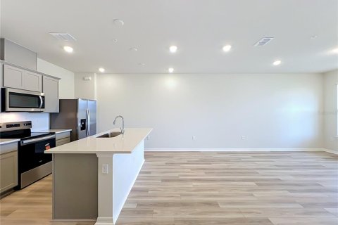 Touwnhouse à louer à Orlando, Floride: 3 chambres, 148.64 m2 № 2121231 - photo 14