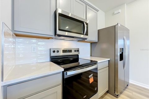 Touwnhouse à louer à Orlando, Floride: 3 chambres, 148.64 m2 № 2121231 - photo 16