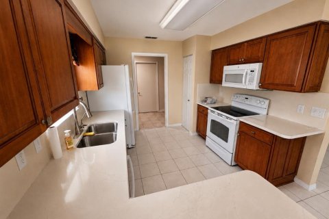 Casa en venta en Lakeland, Florida, 2 dormitorios, 142.14 m2 № 2221863 - foto 9