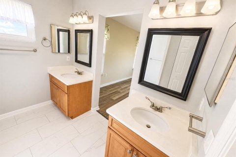 Casa en venta en Lakeland, Florida, 2 dormitorios, 142.14 m2 № 2221863 - foto 19