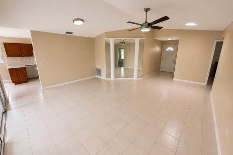 Casa en venta en Lakeland, Florida, 2 dormitorios, 142.14 m2 № 2221863 - foto 6
