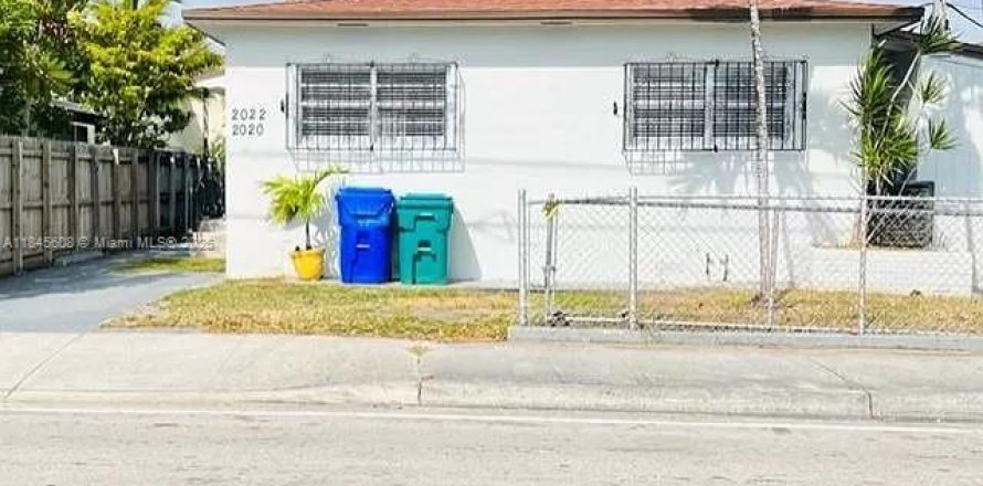Villa ou maison à Miami, Floride 2 chambres, 92.9 m2 № 1842464