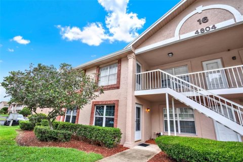 Condo in New Port Richey, Florida, 2 bedrooms  № 1689755 - photo 2