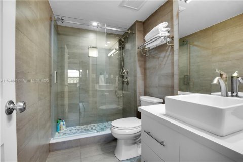Copropriété à vendre à Fort Lauderdale, Floride: 2 chambres, 158.49 m2 № 1947441 - photo 21