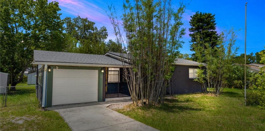 Casa en DeBary, Florida 2 dormitorios, 106.47 m2 № 1778477