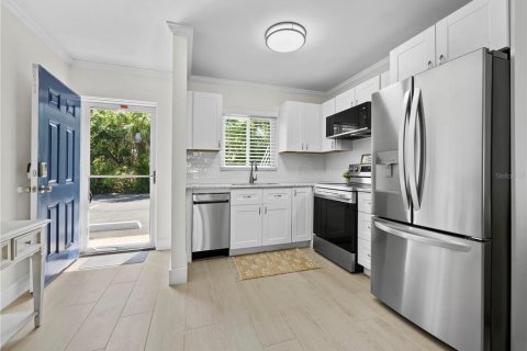 Condominio en venta en Longboat Key, Florida, 1 dormitorio, 61.04 m2 № 1854307 - foto 9