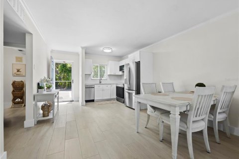 Condominio en venta en Longboat Key, Florida, 1 dormitorio, 61.04 m2 № 1854307 - foto 8