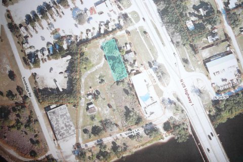 Commercial property in St. Lucie, Florida № 2194423 - photo 2