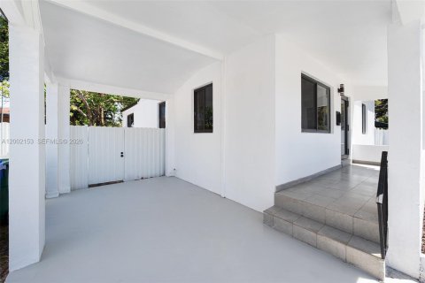Купить виллу или дом в Майами, Флорида 5 спален, 154.78м2, № 2067563 - фото 3