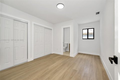 Купить виллу или дом в Майами, Флорида 5 спален, 154.78м2, № 2067563 - фото 12