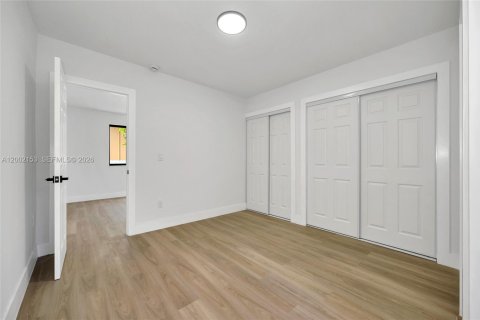 Купить виллу или дом в Майами, Флорида 5 спален, 154.78м2, № 2067563 - фото 13