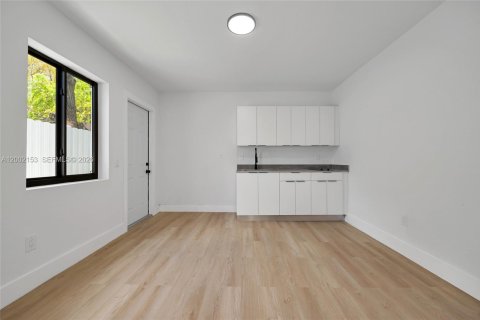 Купить виллу или дом в Майами, Флорида 5 спален, 154.78м2, № 2067563 - фото 28