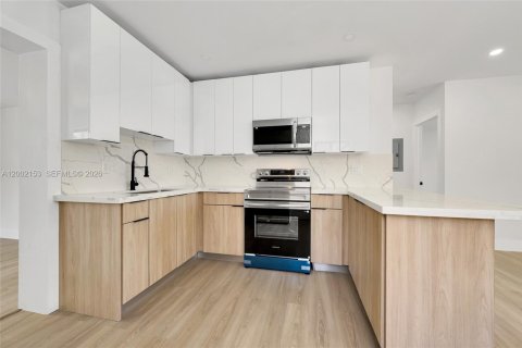 Купить виллу или дом в Майами, Флорида 5 спален, 154.78м2, № 2067563 - фото 8