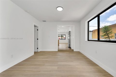 Купить виллу или дом в Майами, Флорида 5 спален, 154.78м2, № 2067563 - фото 11