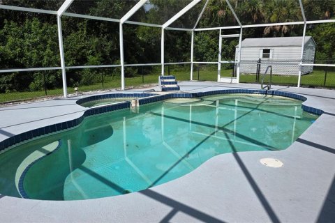 Casa en venta en Port Charlotte, Florida, 2 dormitorios, 142.79 m2 № 1870498 - foto 13