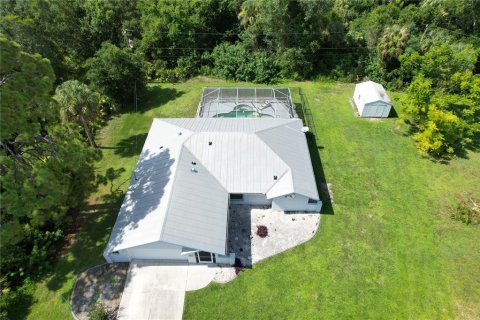 Casa en venta en Port Charlotte, Florida, 2 dormitorios, 142.79 m2 № 1870498 - foto 2