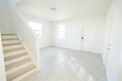 House in Homestead, Florida 5 bedrooms, 247.58 sq.m. № 2079182 - photo 9