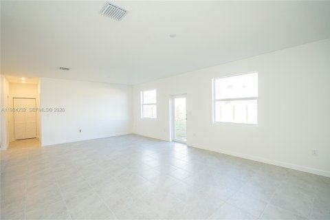 House in Homestead, Florida 5 bedrooms, 247.58 sq.m. № 2079182 - photo 29