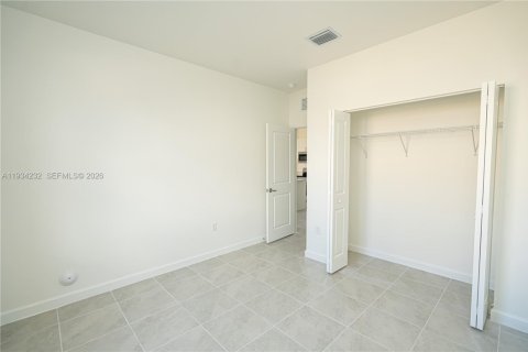 House in Homestead, Florida 5 bedrooms, 247.58 sq.m. № 2079182 - photo 22