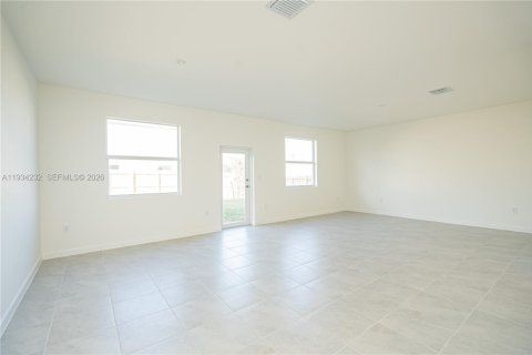 House in Homestead, Florida 5 bedrooms, 247.58 sq.m. № 2079182 - photo 28