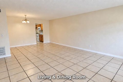 Copropriété à louer à Altamonte Springs, Floride: 3 chambres, 111.48 m2 № 2395636 - photo 2